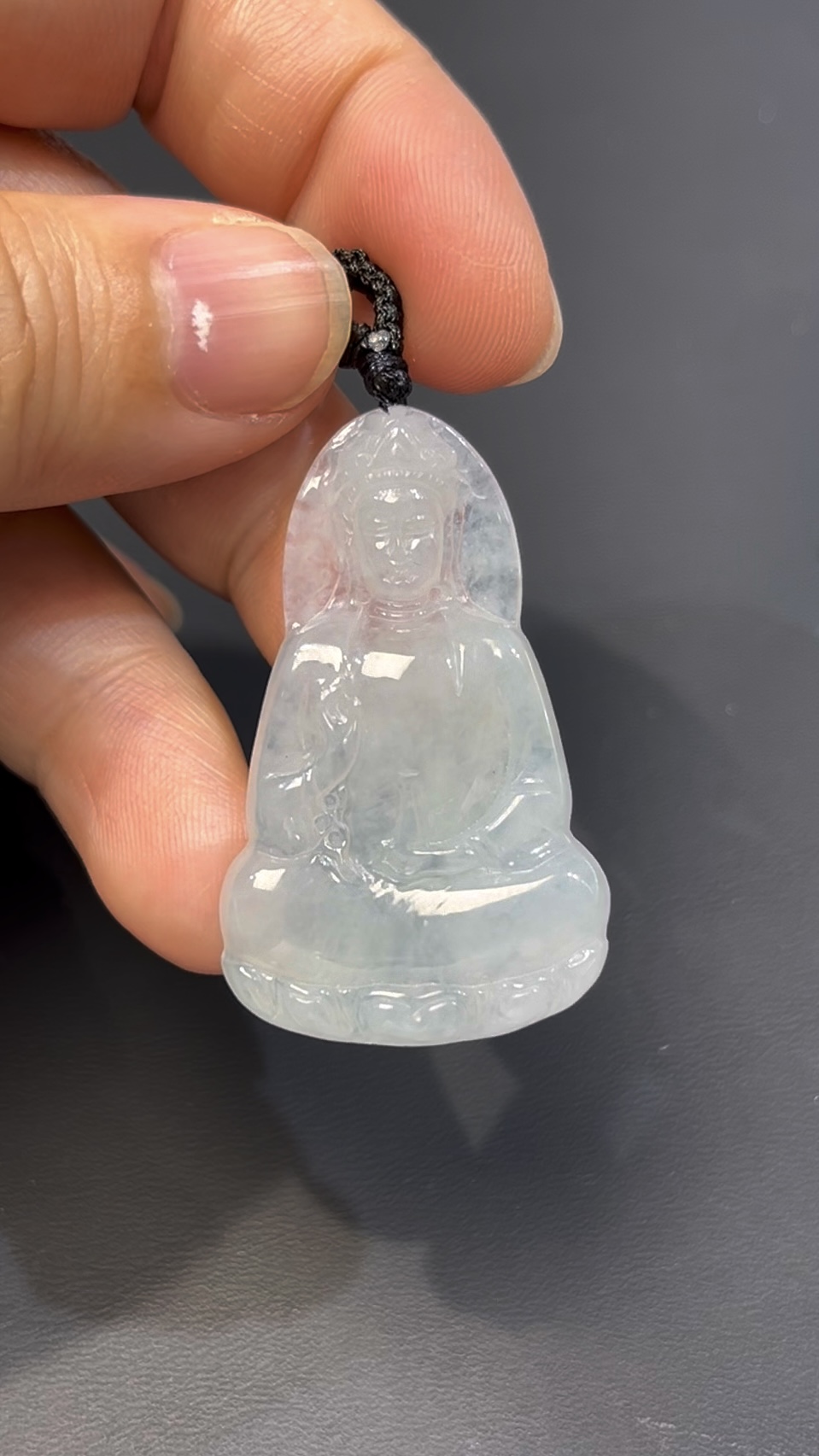 翡翠觀音|白色翡翠 × 新款坐姿設計 × 靜心守護玉器推薦 #527 7 翡翠觀音|白色翡翠 × 新款坐姿設計 × 靜心守護玉器推薦 #527 - Image 7