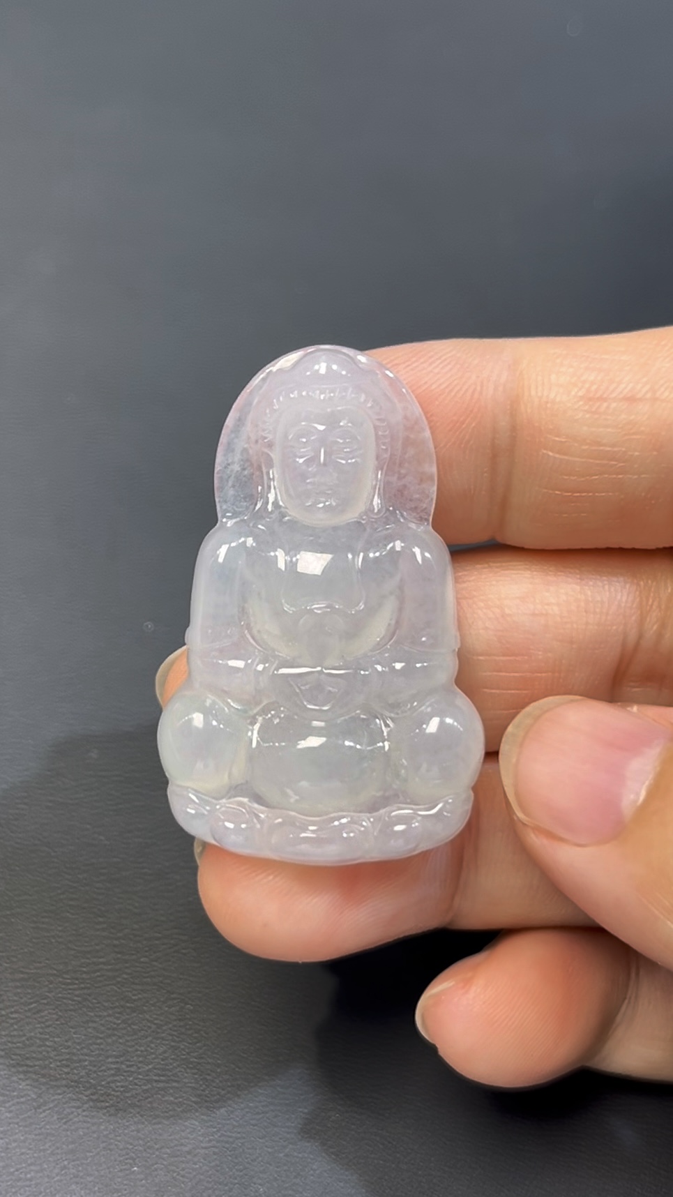 白色翡翠觀音|編號#528 傳統坐姿款 × 玉質純淨 × 靜心守護之選 1 白色翡翠觀音|編號#528 傳統坐姿款 × 玉質純淨 × 靜心守護之選