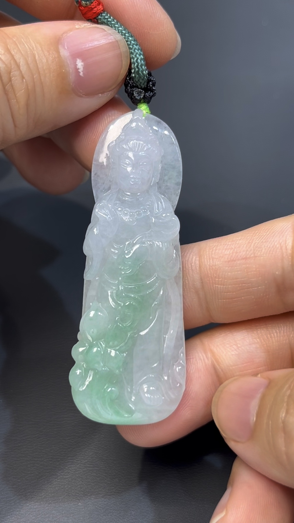 翡翠觀音|編號#529 站姿觀音 × 玉質溫潤 × 慈悲守護 × 靈性玉器推薦 5 翡翠觀音|編號#529 站姿觀音 × 玉質溫潤 × 慈悲守護 × 靈性玉器推薦 - Image 5