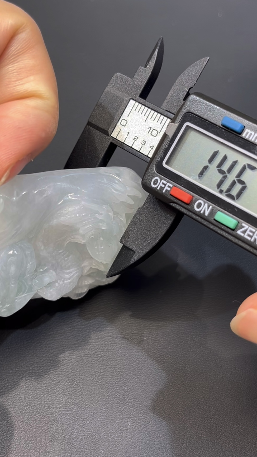 翡翠觀音騎龍|編號#530 立體雕刻 × 龍騰護法 × 靈性玉器 × 翡翠精品推薦 10 翡翠觀音騎龍|編號#530 立體雕刻 × 龍騰護法 × 靈性玉器 × 翡翠精品推薦 - Image 10