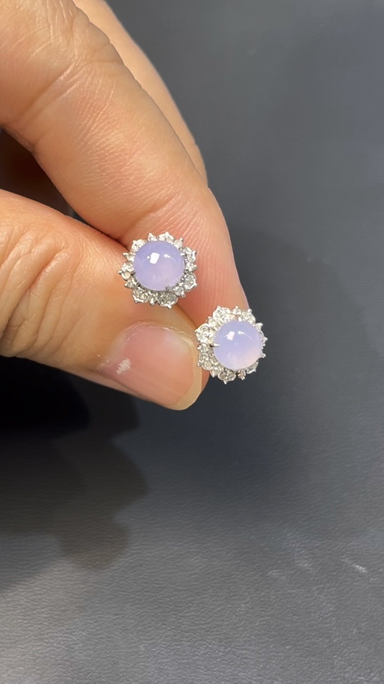 紫羅蘭翡翠耳環|編號#533 紫色蛋面 × 鑽石花形包圍 × 高雅氣質 × 翡翠珠寶推薦 3 紫羅蘭翡翠耳環|編號#533 紫色蛋面 × 鑽石花形包圍 × 高雅氣質 × 翡翠珠寶推薦 - Image 3