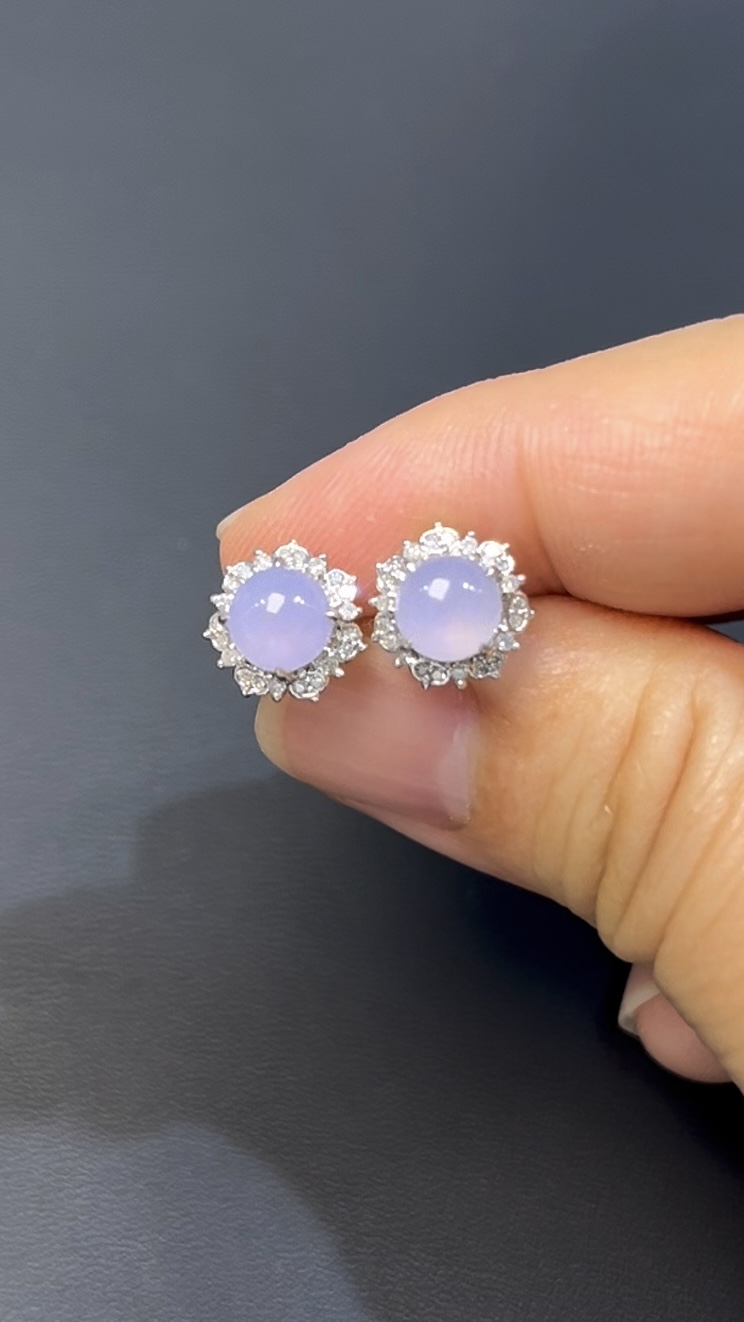 紫羅蘭翡翠耳環|編號#533 紫色蛋面 × 鑽石花形包圍 × 高雅氣質 × 翡翠珠寶推薦 6 紫羅蘭翡翠耳環|編號#533 紫色蛋面 × 鑽石花形包圍 × 高雅氣質 × 翡翠珠寶推薦 - Image 6