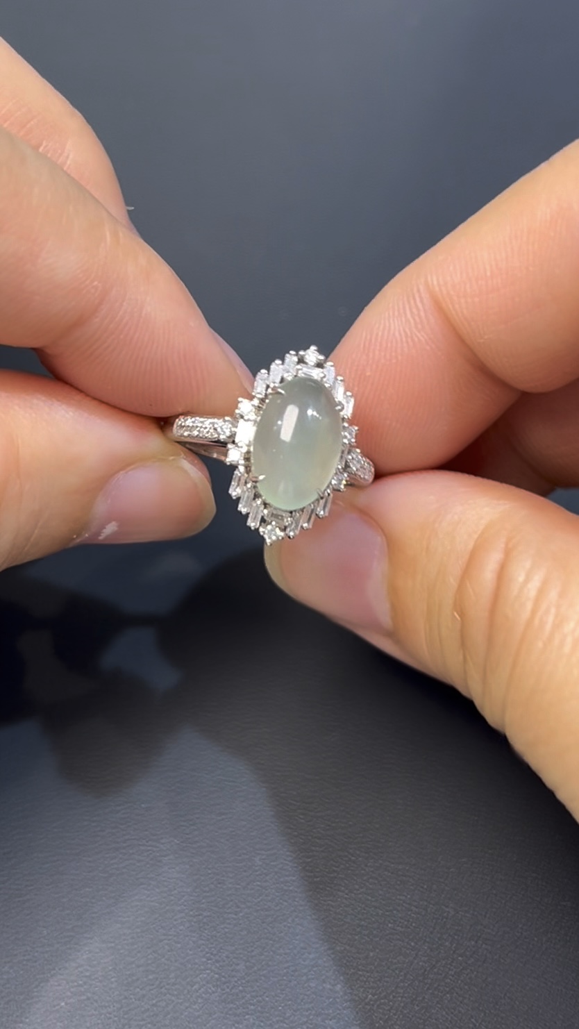 翡翠戒指|編號#535 橢圓蛋面設計 × 鑽石包圍 × 優雅氣質 × 翡翠珠寶推薦 5 翡翠戒指|編號#535 橢圓蛋面設計 × 鑽石包圍 × 優雅氣質 × 翡翠珠寶推薦 - Image 5