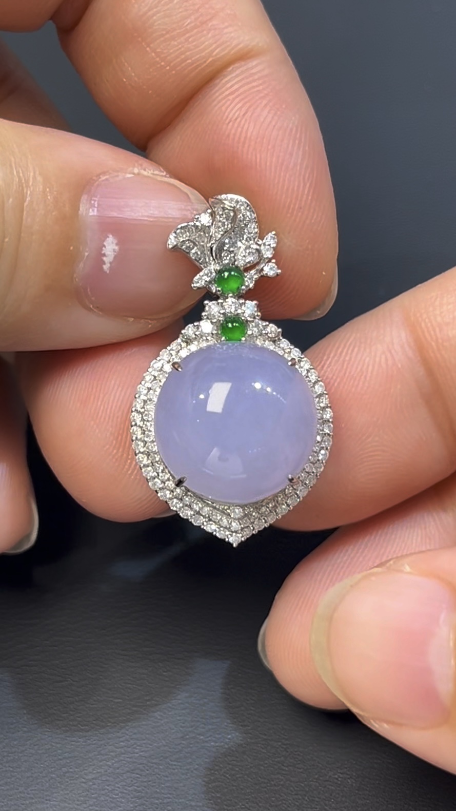 紫羅蘭翡翠蛋面吊墜|編號#542 高貴紫色 × 18K白金 × 鑽石鑲嵌推薦 2 紫羅蘭翡翠蛋面吊墜|編號#542 高貴紫色 × 18K白金 × 鑽石鑲嵌推薦 - Image 2