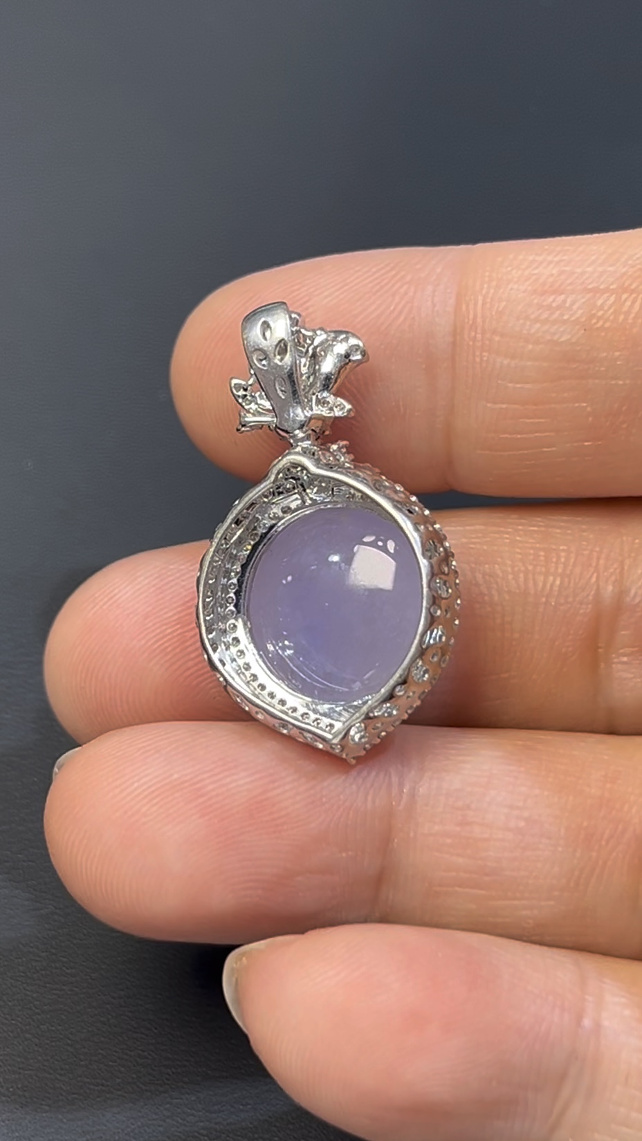 紫羅蘭翡翠蛋面吊墜|編號#542 高貴紫色 × 18K白金 × 鑽石鑲嵌推薦 9 紫羅蘭翡翠蛋面吊墜|編號#542 高貴紫色 × 18K白金 × 鑽石鑲嵌推薦 - Image 9