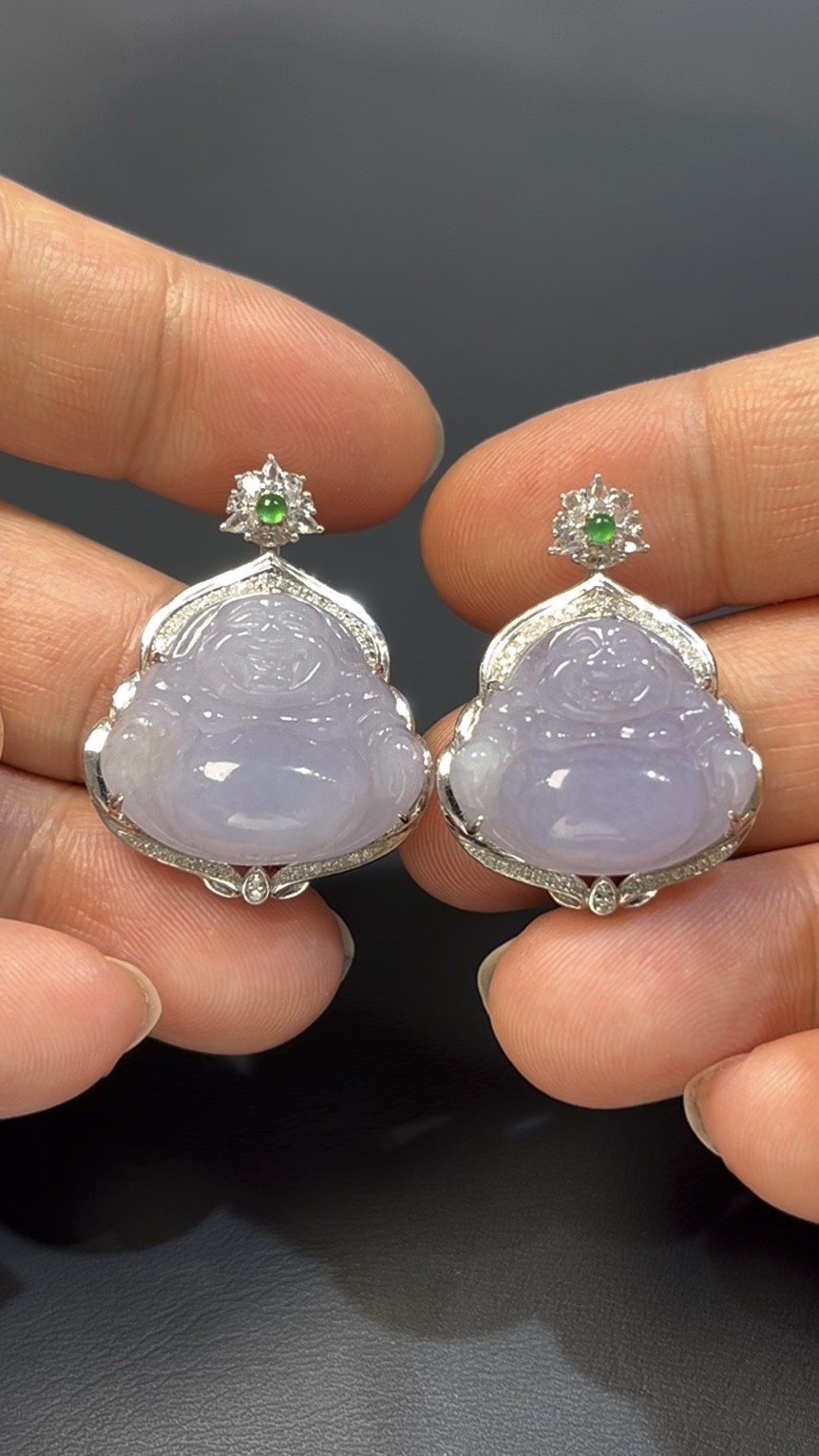 翡翠佛公 · 編號#544 & #545 同料一對 · 淺紫之靜 · 鑽光護福 1 翡翠佛公 · 編號#544 & #545 同料一對 · 淺紫之靜 · 鑽光護福