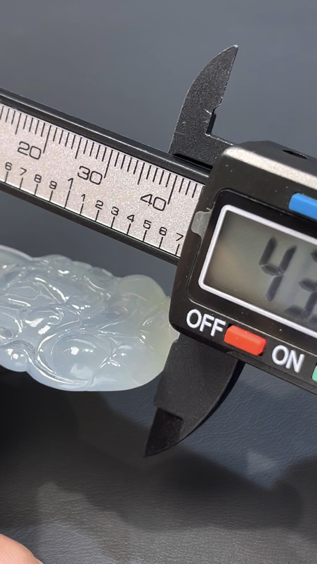 冰透翡翠觀音 · 靈性玉雕 · 編號#549 7 冰透翡翠觀音 · 靈性玉雕 · 編號#549 - Image 7