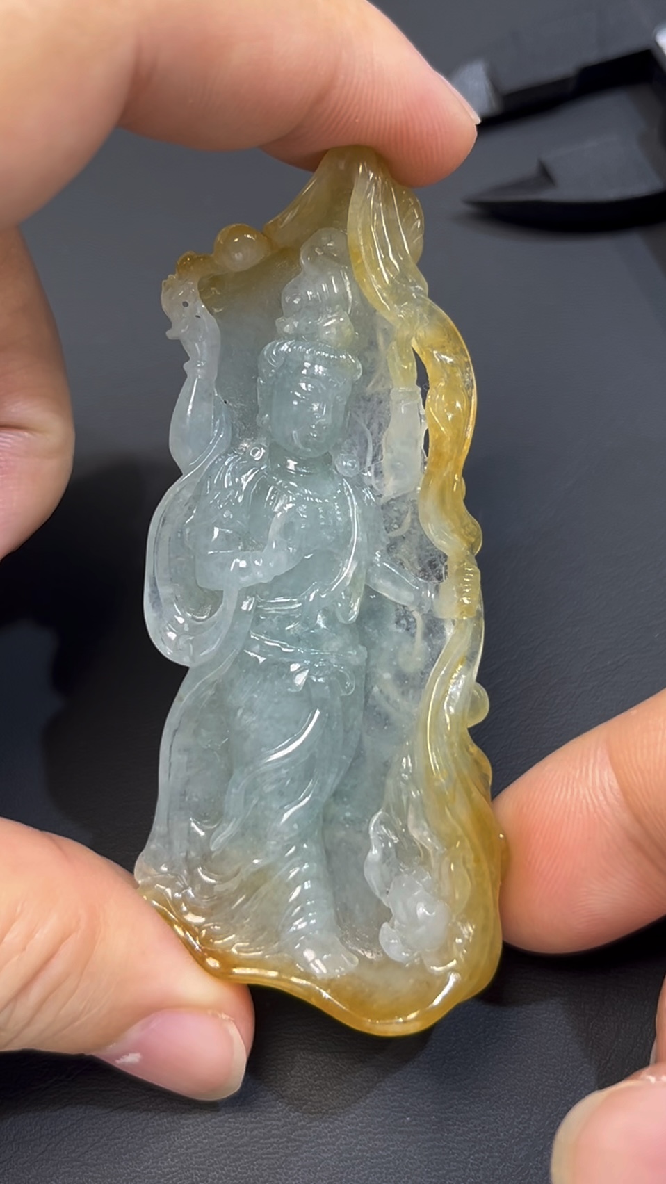 黃翡翡翠 · 俏色站觀音吊墜 · 白玉巧雕 · 編號#565 · 靈性守護 × 福慧圓滿 × 隨身佩戴 6 黃翡翡翠 · 俏色站觀音吊墜 · 白玉巧雕 · 編號#565 · 靈性守護 × 福慧圓滿 × 隨身佩戴 - Image 6