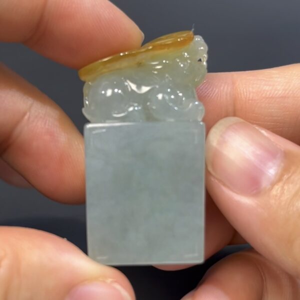 翡翠貔貅印章 · 黃翡銅錢巧雕 · 編號#569 · 招財進寶 × 鎮宅守護 × 收藏精品