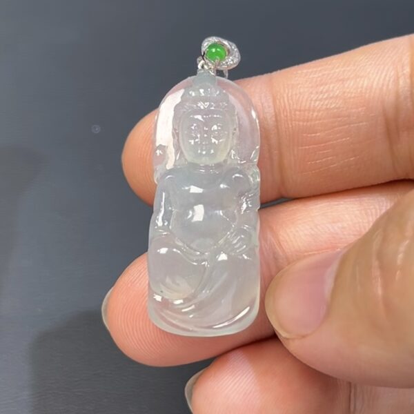 翡翠觀音吊墜 · 編號#570 · 寶寶觀音設計 × 18K白金扣 · 守護平安 × 溫潤慈悲 × 精品玉佩