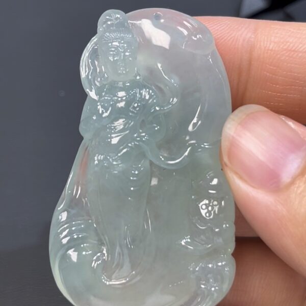 翡翠觀音立水蓮花吊墜 · 編號#574 · 高質玉料 × 清淨自在 × 蓮花福慧 · 精緻玉雕 × 靈性守護