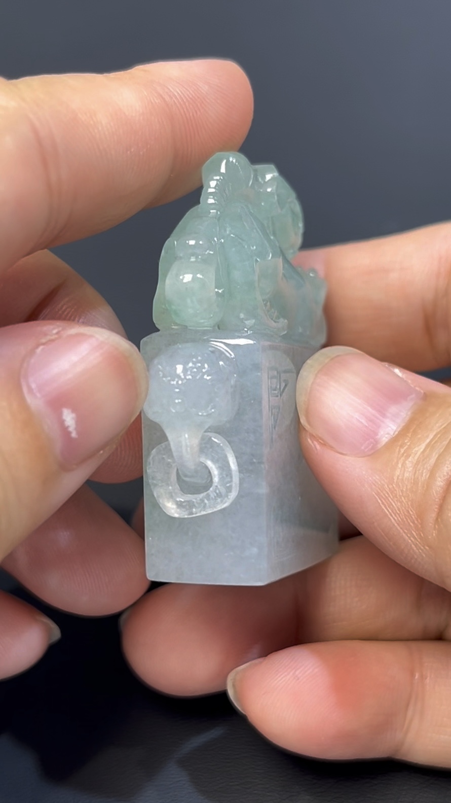 鏤空立體翡翠貔貅印章 · 編號#573 · 高質玉料 × 招財辟邪 × 精品玉雕 · 收藏級翡翠印章推薦 9 鏤空立體翡翠貔貅印章 · 編號#573 · 高質玉料 × 招財辟邪 × 精品玉雕 · 收藏級翡翠印章推薦 - Image 9