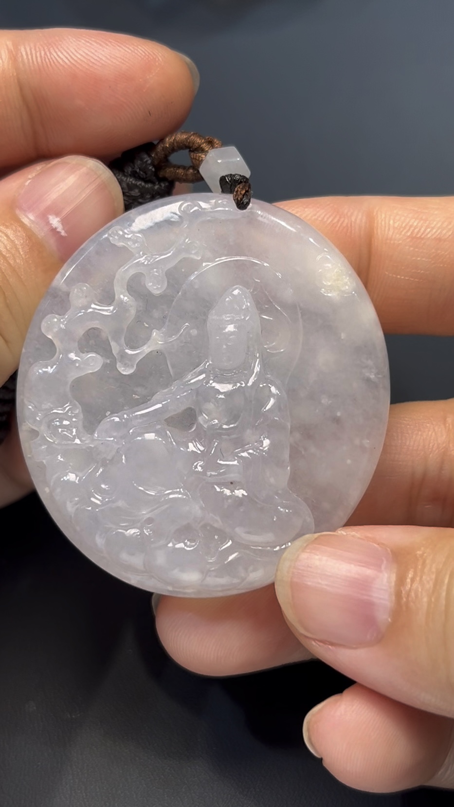 翡翠觀音坐像|高質天然玉料 × 慈悲莊嚴 × 收藏精品|編號 #574 4 翡翠觀音坐像|高質天然玉料 × 慈悲莊嚴 × 收藏精品|編號 #574 - Image 4