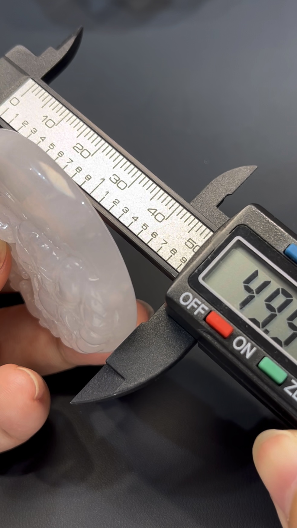 翡翠觀音坐像|高質天然玉料 × 慈悲莊嚴 × 收藏精品|編號 #574 6 翡翠觀音坐像|高質天然玉料 × 慈悲莊嚴 × 收藏精品|編號 #574 - Image 6