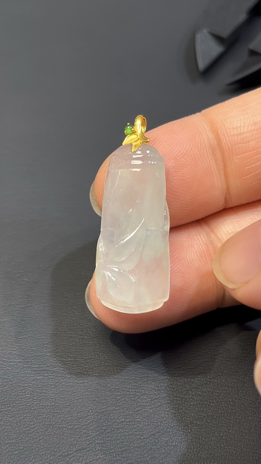 天然白翡翠竹節吊墜|編號#584|18K黃金扣|節節高升 × 吉祥寓意 × 翡翠精品推薦 1 天然白翡翠竹節吊墜|編號#584|18K黃金扣|節節高升 × 吉祥寓意 × 翡翠精品推薦