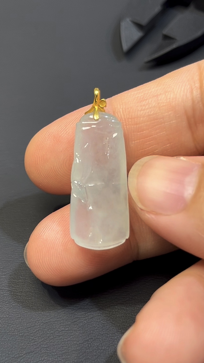 天然白翡翠竹節吊墜|編號#584|18K黃金扣|節節高升 × 吉祥寓意 × 翡翠精品推薦 3 天然白翡翠竹節吊墜|編號#584|18K黃金扣|節節高升 × 吉祥寓意 × 翡翠精品推薦 - Image 3