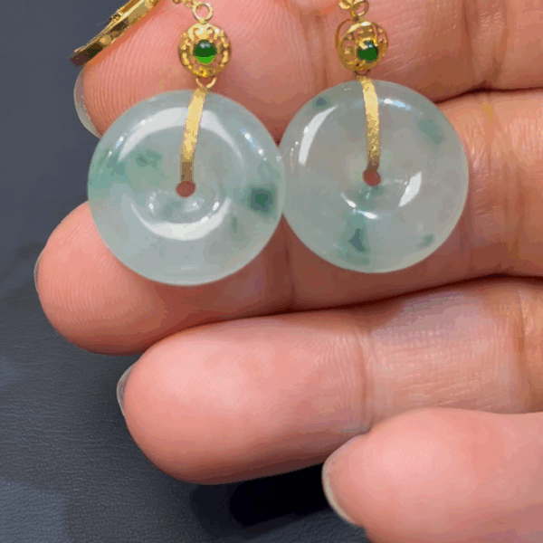 天然飄綠花翡翠平安扣耳環｜18K黃金扣｜平安吉祥 × 翡翠耳環推薦 × 飄綠花精品 編號#586