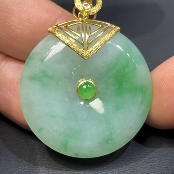 飄綠花翡翠平安扣吊墜｜編號#591｜天然翡翠 × 18K黃金扣｜平安順遂 × 福氣吉祥翡翠推薦