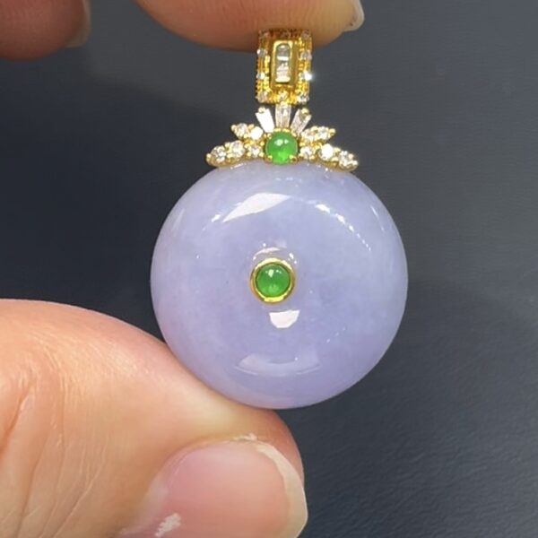 紫色翡翠平安扣｜珠形設計 × 18K黃金鑲嵌 × 綠蛋面點綴｜編號 #603