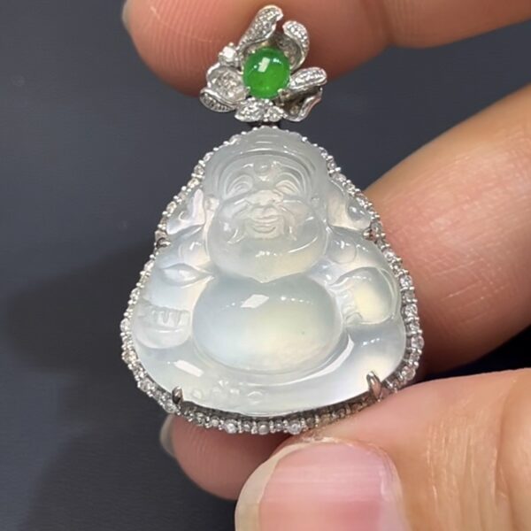 翡翠Q版財神吊墜｜笑呵呵招財進寶 × 18K白金鑽石包圍｜編號 #604