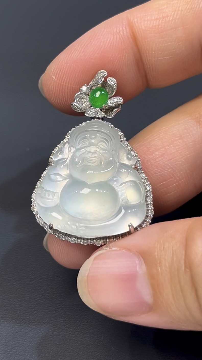 翡翠Q版財神吊墜|笑呵呵招財進寶 × 18K白金鑽石包圍|編號 #604 9 翡翠Q版財神吊墜|笑呵呵招財進寶 × 18K白金鑽石包圍|編號 #604 - Image 9