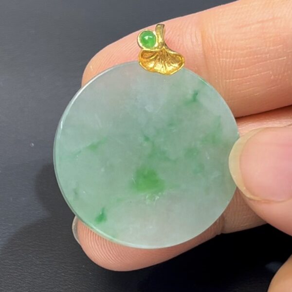 翡翠無事牌吊墜｜色種兼備 × 簡約美學 × 18K黃金扣｜編號 #605