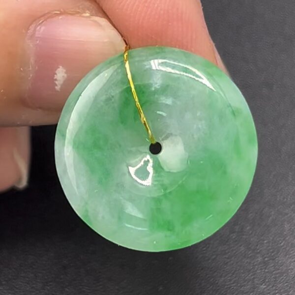 綠色翡翠平安扣 圓滿造型 象徵福氣與平安｜編號 #611
