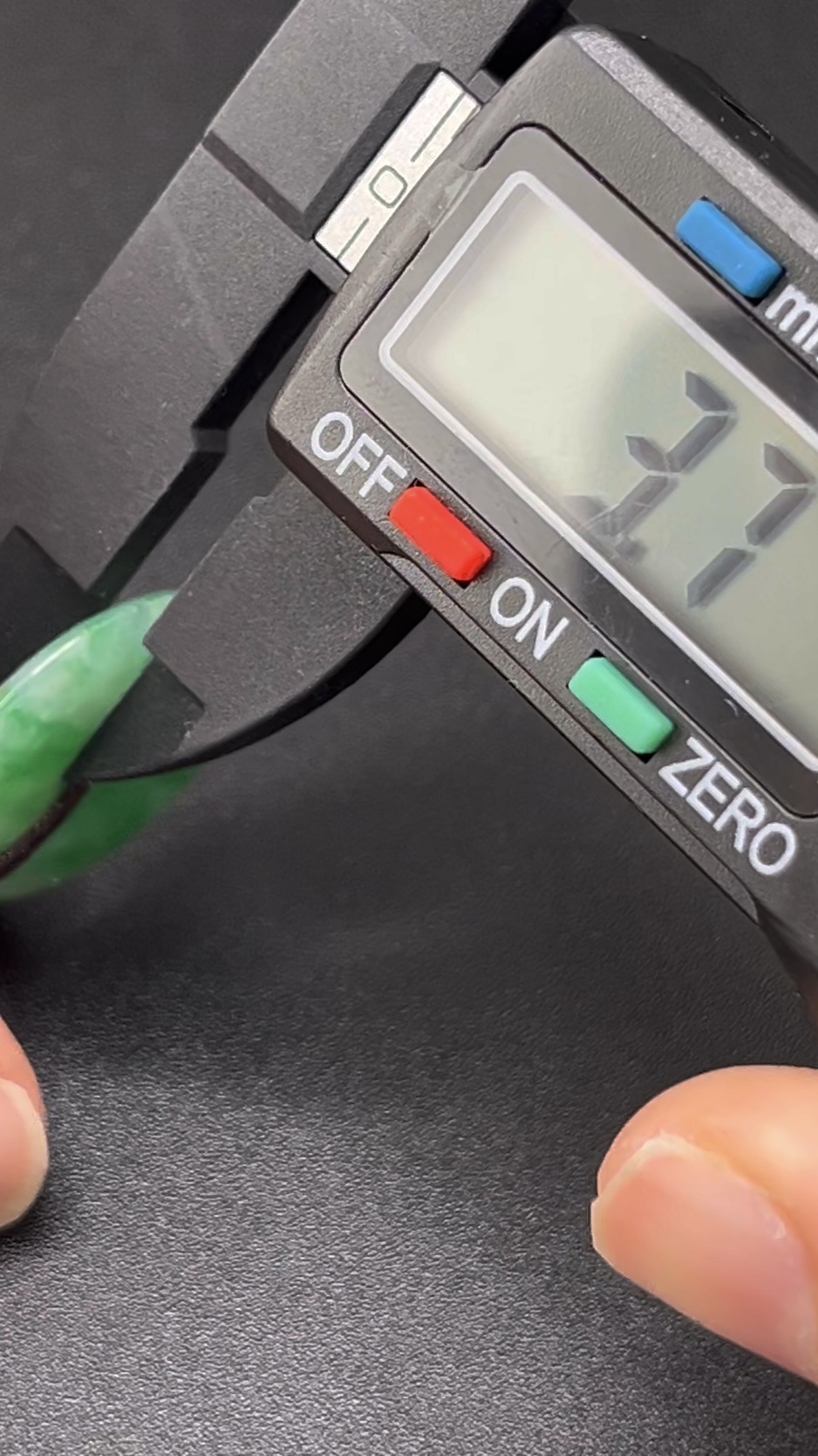 種質佳翡翠平安扣|天然綠色圓形玉飾 編號#612 吉祥守護 9 種質佳翡翠平安扣|天然綠色圓形玉飾 編號#612 吉祥守護 - Image 9