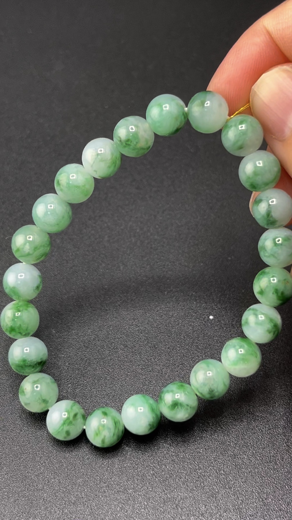翡翠精品推薦|編號#613 綠色圓珠手串 展現女性靈性與時尚 3 翡翠精品推薦|編號#613 綠色圓珠手串 展現女性靈性與時尚 - Image 3