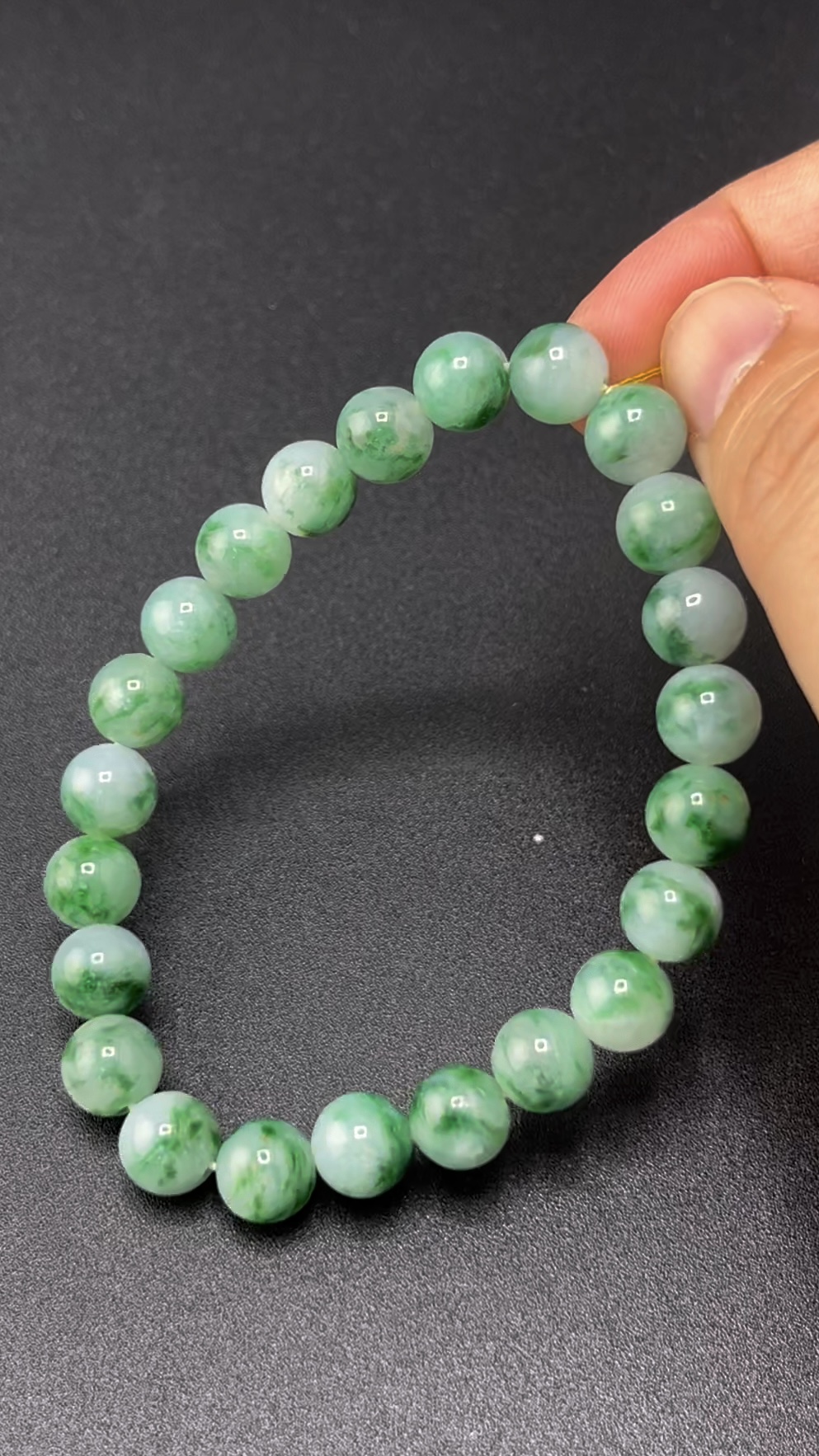 翡翠精品推薦|編號#613 綠色圓珠手串 展現女性靈性與時尚 4 翡翠精品推薦|編號#613 綠色圓珠手串 展現女性靈性與時尚 - Image 4