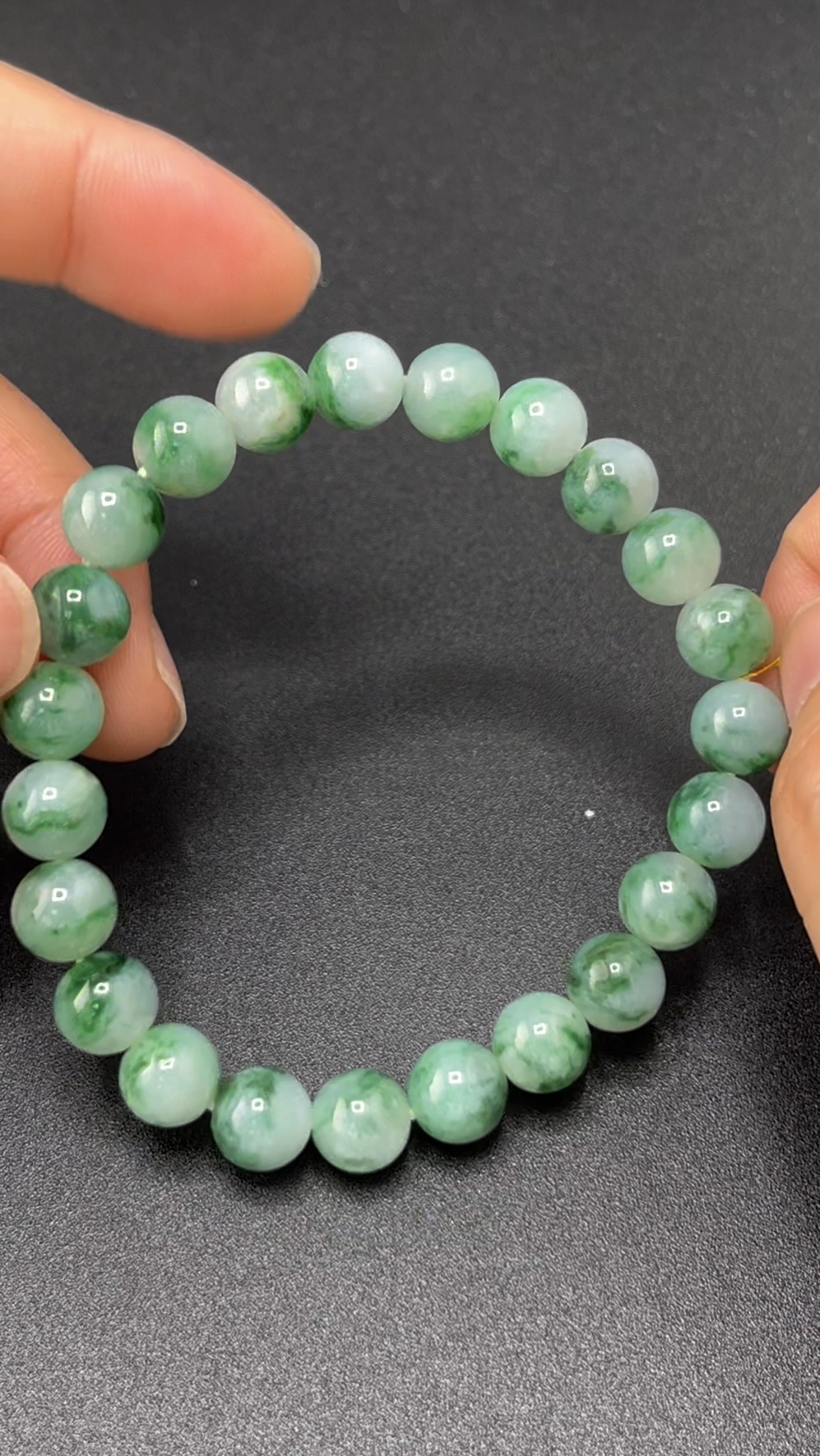 翡翠精品推薦|編號#613 綠色圓珠手串 展現女性靈性與時尚 1 翡翠精品推薦|編號#613 綠色圓珠手串 展現女性靈性與時尚