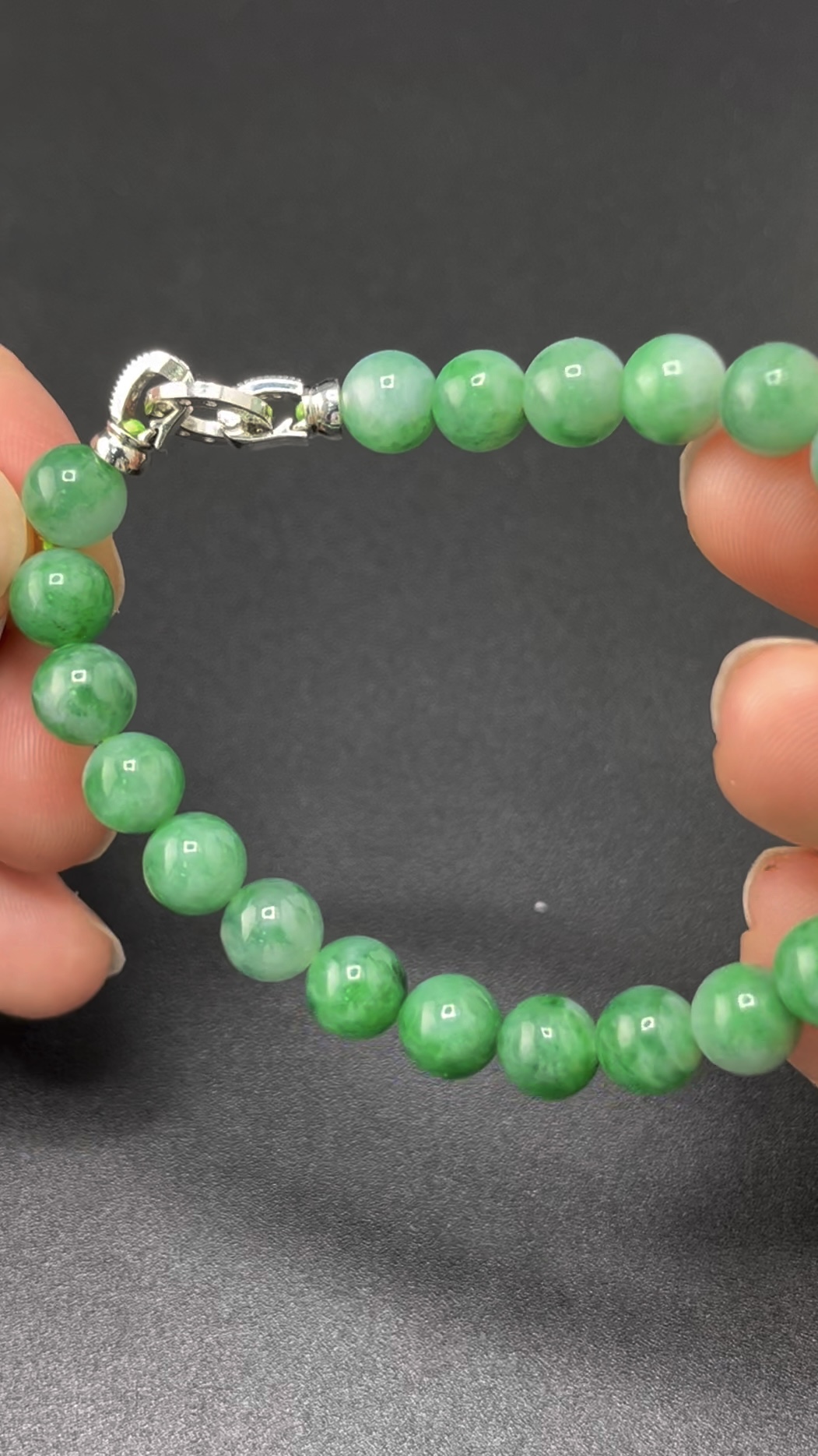 翡翠精品推薦|編號#614 綠色圓珠手串 展現女性靈性與時尚 2 翡翠精品推薦|編號#614 綠色圓珠手串 展現女性靈性與時尚 - Image 2