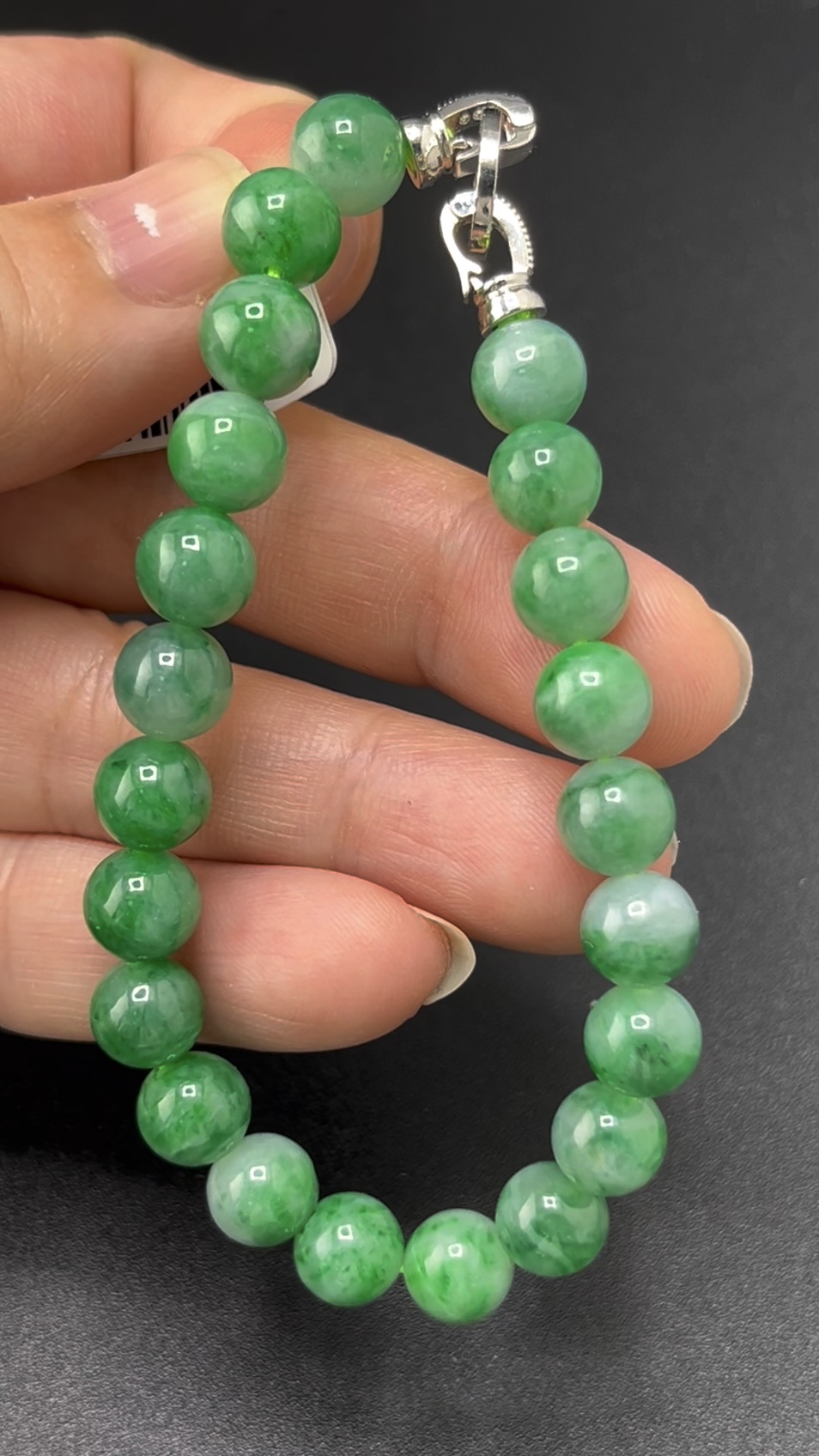 翡翠精品推薦|編號#614 綠色圓珠手串 展現女性靈性與時尚 4 翡翠精品推薦|編號#614 綠色圓珠手串 展現女性靈性與時尚 - Image 4