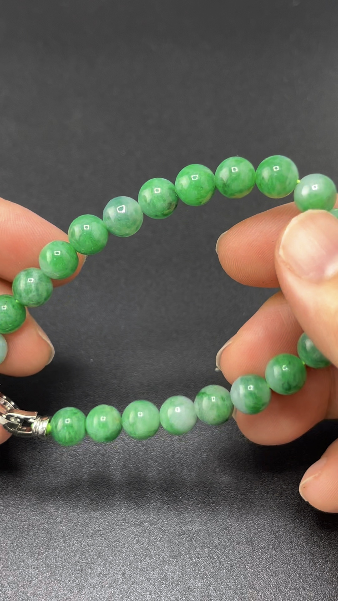 翡翠精品推薦|編號#614 綠色圓珠手串 展現女性靈性與時尚 8 翡翠精品推薦|編號#614 綠色圓珠手串 展現女性靈性與時尚 - Image 8