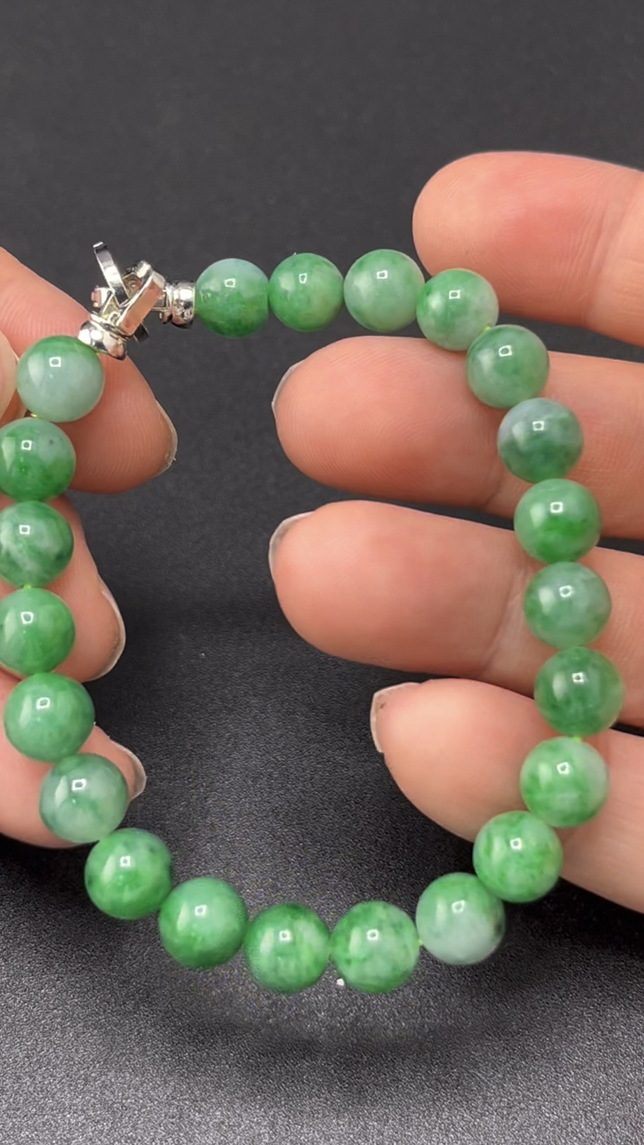 翡翠精品推薦|編號#614 綠色圓珠手串 展現女性靈性與時尚 10 翡翠精品推薦|編號#614 綠色圓珠手串 展現女性靈性與時尚 - Image 10