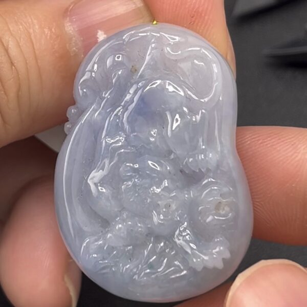 紫羅蘭翡翠下山虎 編號#618 威猛造型 稀有玉種 收藏開運首選