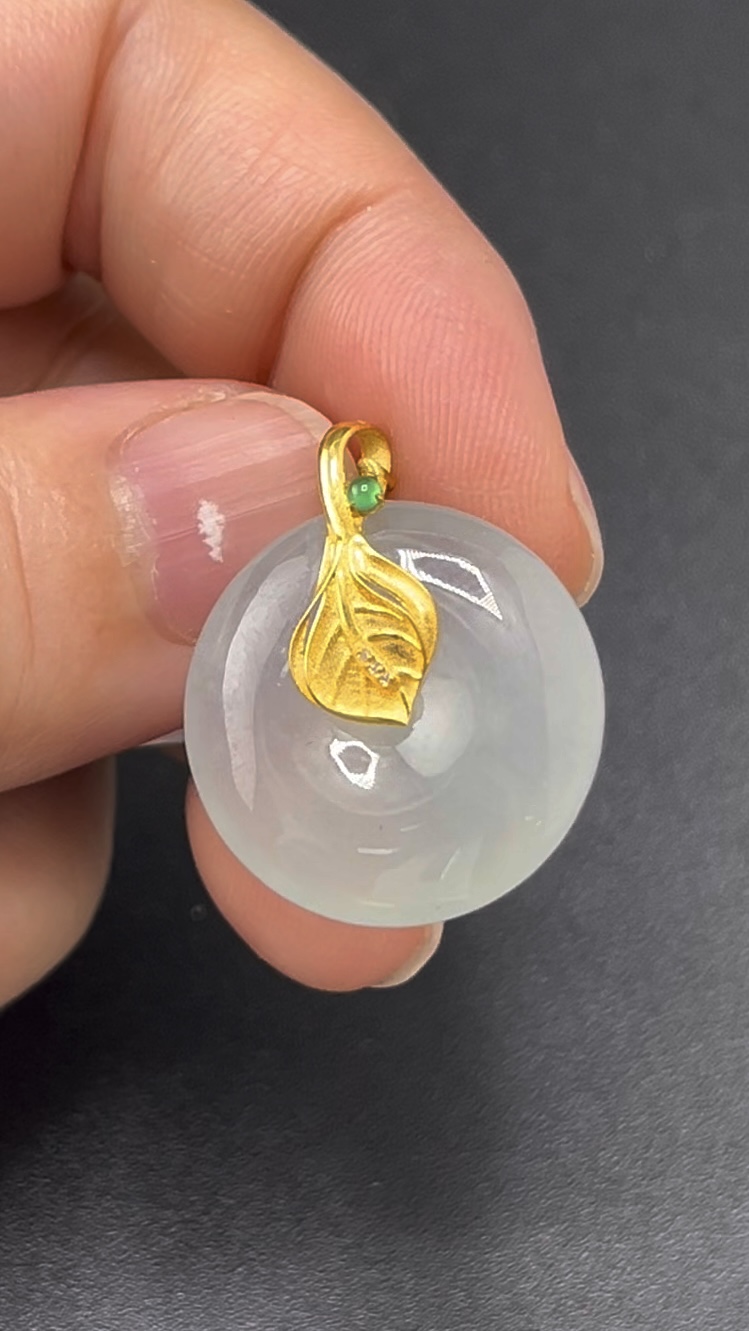 翡翠平安扣吊墜 編號#620|18K黃金樹葉扣頭|純淨玉種 收藏首選 6 翡翠平安扣吊墜 編號#620|18K黃金樹葉扣頭|純淨玉種 收藏首選 - Image 6