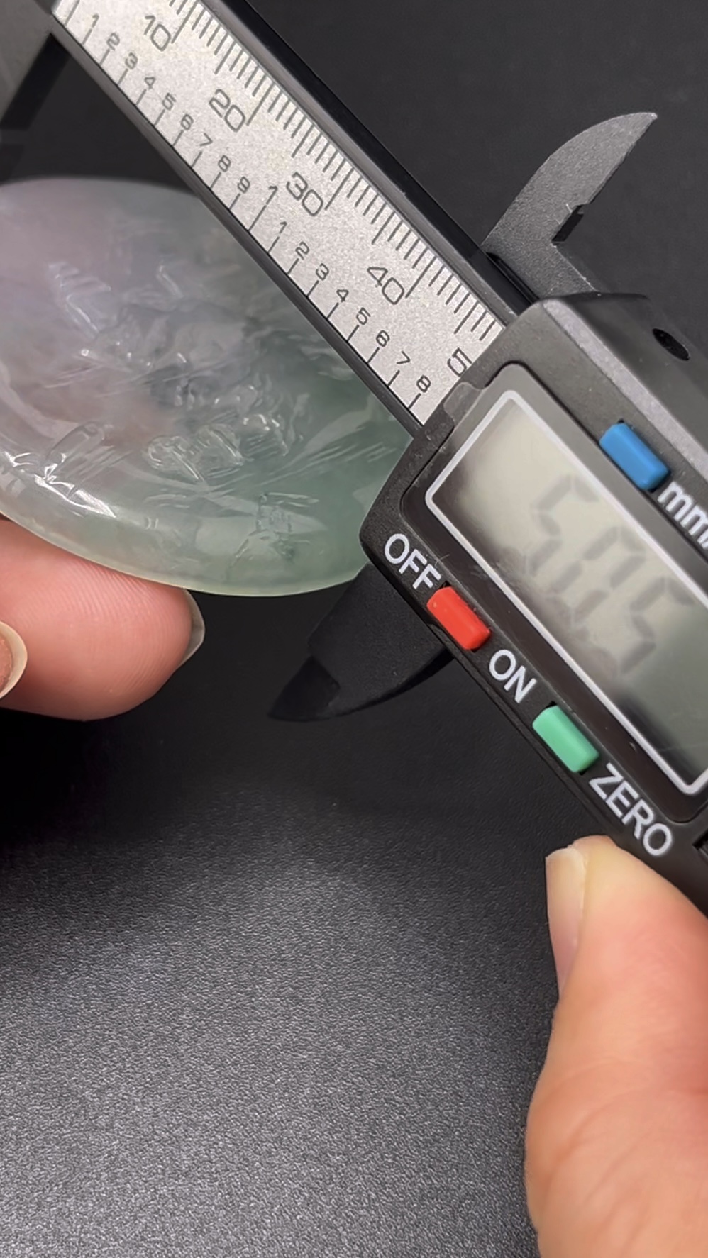 翡翠山水牌吊墜 編號#623 天然玉料 雕工細緻 東方美學 收藏首選 4 翡翠山水牌吊墜 編號#623 天然玉料 雕工細緻 東方美學 收藏首選 - Image 4