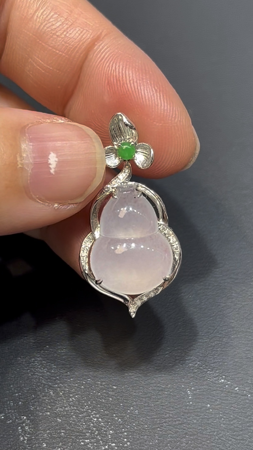 翡翠葫蘆造型|白金鑲嵌設計|吉祥開運精品 編號#626 1 翡翠葫蘆造型|白金鑲嵌設計|吉祥開運精品 編號#626