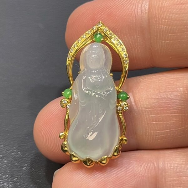天然翡翠觀音吊墜｜編號631｜18K白金＋18K黃金鑲嵌｜禪意高級珠寶推薦 編號#631