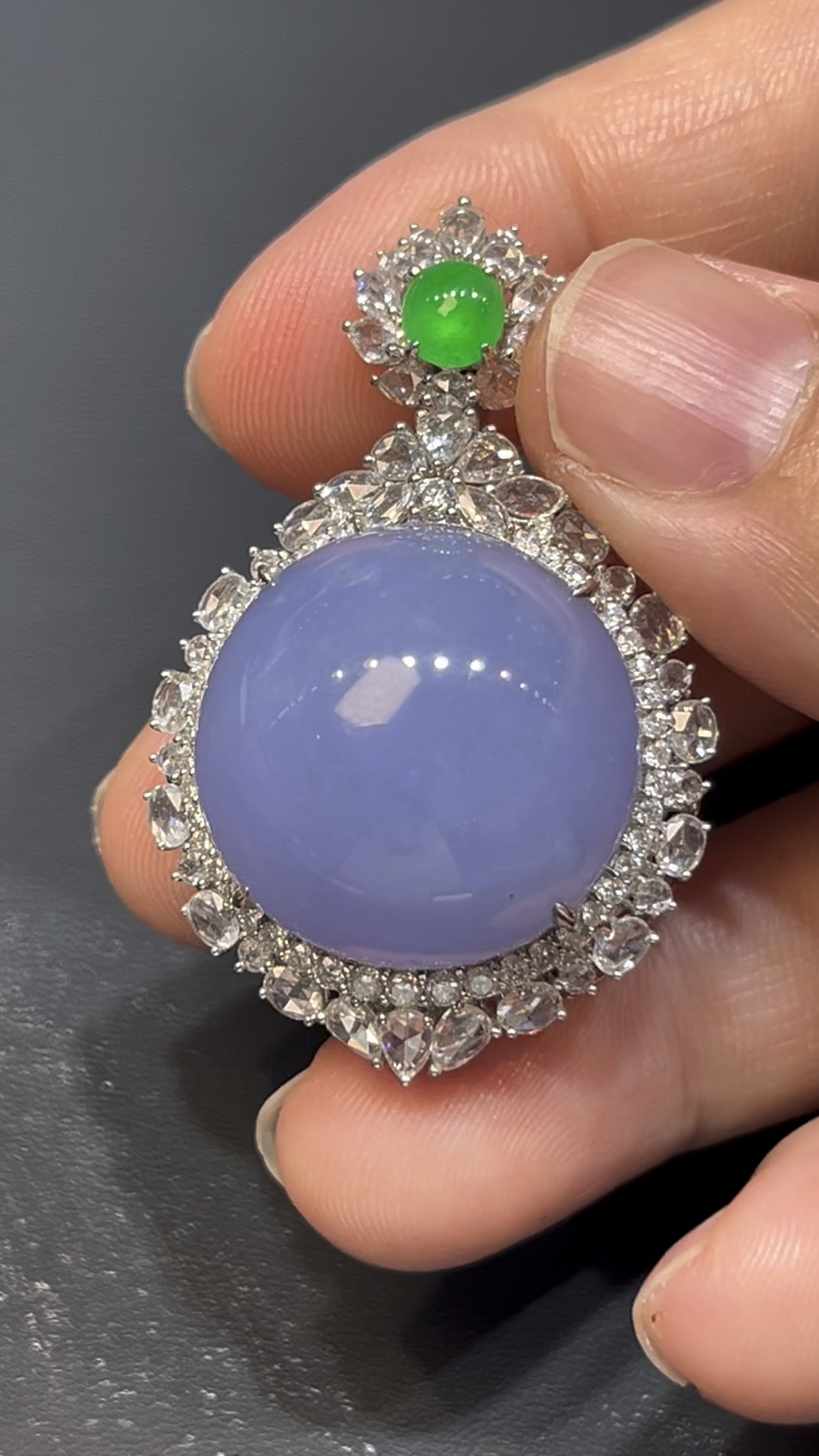 紫翡翠蛋面吊墜 編號633 18K白金鑲嵌 重鑽設計 大尺寸蛋面 高級珠寶推薦 編號#633 1 紫翡翠蛋面吊墜 編號633 18K白金鑲嵌 重鑽設計 大尺寸蛋面 高級珠寶推薦 編號#633