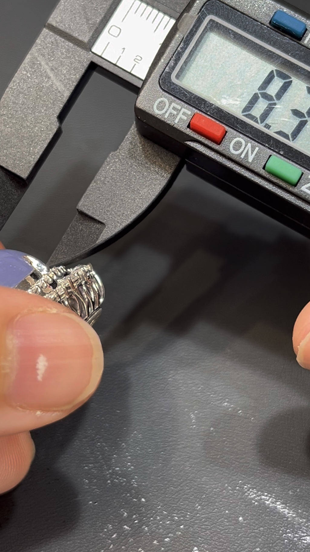 紫翡翠蛋面吊墜 編號633 18K白金鑲嵌 重鑽設計 大尺寸蛋面 高級珠寶推薦 編號#633 8 紫翡翠蛋面吊墜 編號633 18K白金鑲嵌 重鑽設計 大尺寸蛋面 高級珠寶推薦 編號#633 - Image 8