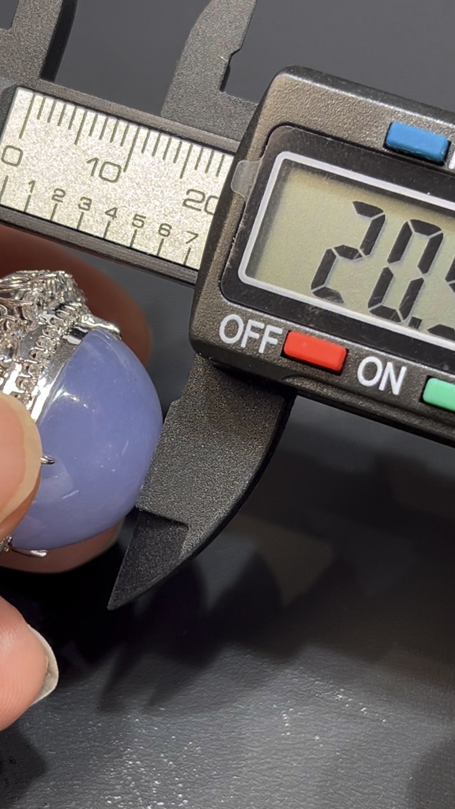 紫翡翠蛋面吊墜 編號633 18K白金鑲嵌 重鑽設計 大尺寸蛋面 高級珠寶推薦 編號#633 11 紫翡翠蛋面吊墜 編號633 18K白金鑲嵌 重鑽設計 大尺寸蛋面 高級珠寶推薦 編號#633 - Image 11