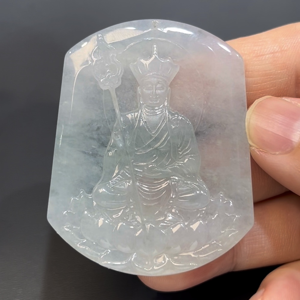 翡翠地藏菩薩吊墜 天然A貨玉雕 質地細膩 雕工精緻 佛教珠寶推薦 編號#634 1 翡翠地藏菩薩吊墜 天然A貨玉雕 質地細膩 雕工精緻 佛教珠寶推薦 編號#634