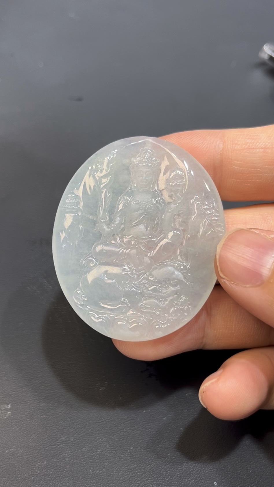 翡翠文殊菩薩吊墜 天然A貨玉雕 質地細膩 雕工精緻 佛教珠寶推薦 編號#635 3 翡翠文殊菩薩吊墜 天然A貨玉雕 質地細膩 雕工精緻 佛教珠寶推薦 編號#635 - Image 3