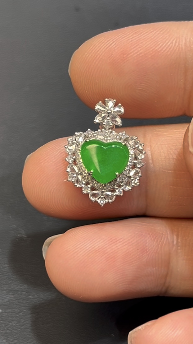 翡翠心形吊墜 編號641 天然A貨玉石 18K白金鑽石鑲嵌 小巧精緻 色澤亮麗 高級珠寶推薦 12 翡翠心形吊墜 編號641 天然A貨玉石 18K白金鑽石鑲嵌 小巧精緻 色澤亮麗 高級珠寶推薦 - Image 12