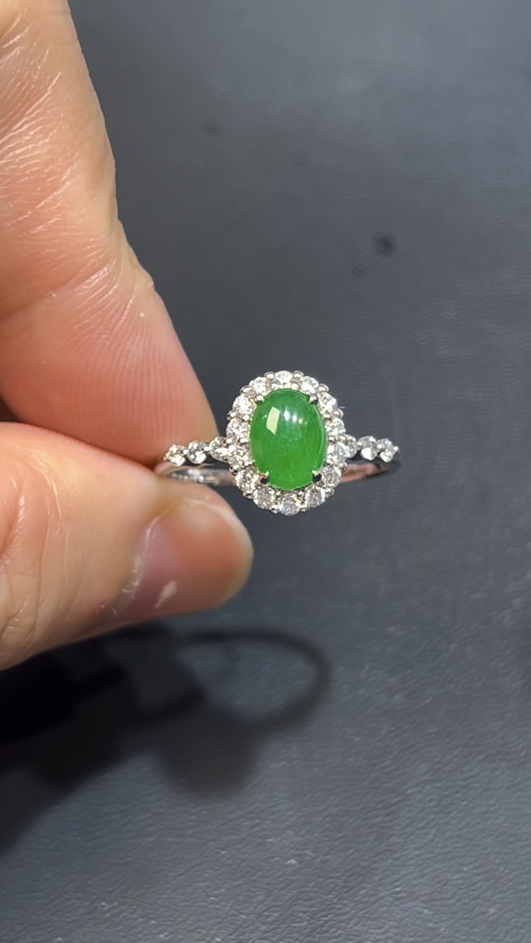 天然冰種翡翠戒指 編號#648|蛋面主石|鑽石環繞|時尚開運精品 1 天然冰種翡翠戒指 編號#648|蛋面主石|鑽石環繞|時尚開運精品