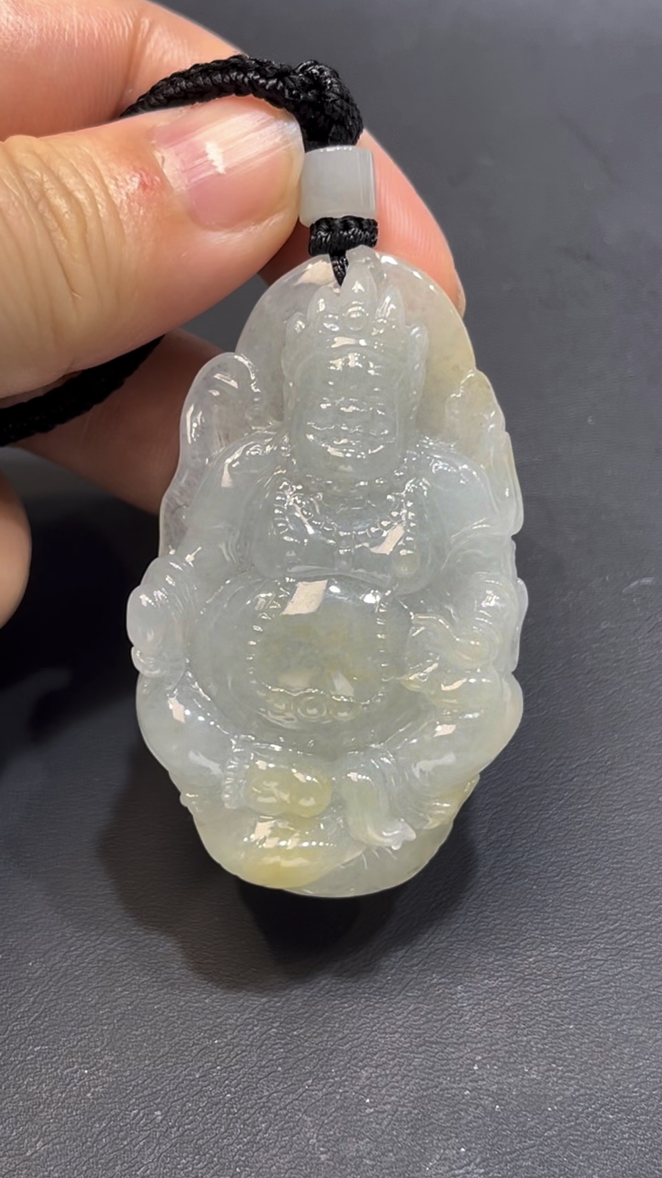 編號#653 翡翠黃財神吊墜|細膩玉料|元寶法器設計|限量雕刻藝術品 5 編號#653 翡翠黃財神吊墜|細膩玉料|元寶法器設計|限量雕刻藝術品 - Image 5