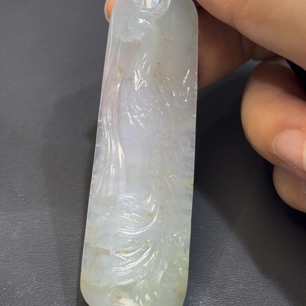 翡翠鳳凰吊墜 編號#654｜站立造型 尾部下垂｜灑金紋理 天然玉料 收藏首選