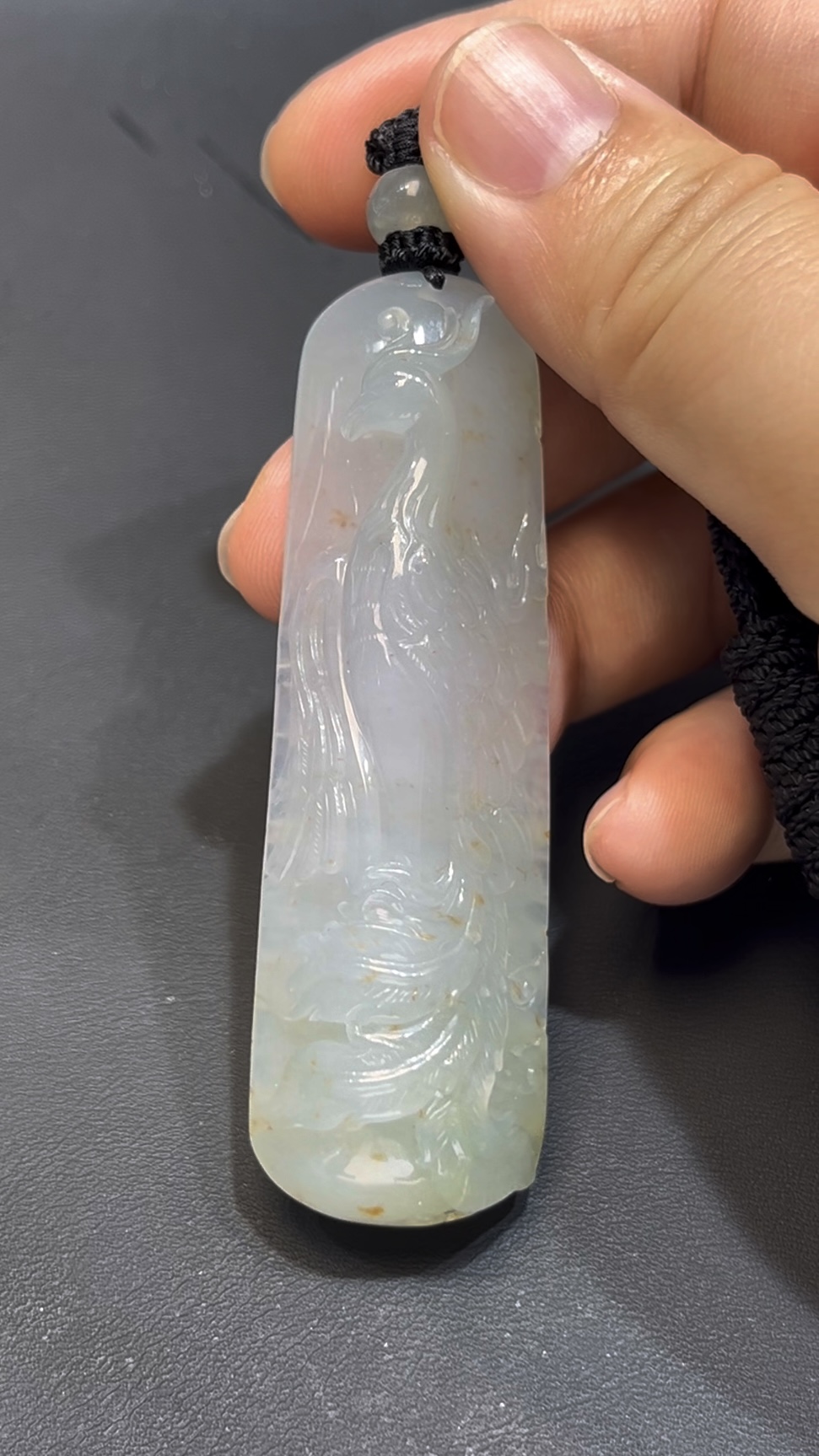 翡翠鳳凰吊墜 編號#654|站立造型 尾部下垂|灑金紋理 天然玉料 收藏首選 6 翡翠鳳凰吊墜 編號#654|站立造型 尾部下垂|灑金紋理 天然玉料 收藏首選 - Image 6